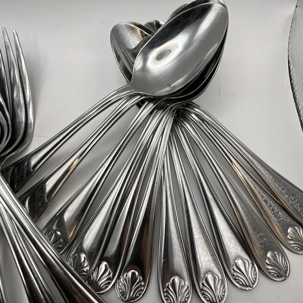 Towle Everyday London Shell Stainless Flatware 48 Pc Set Service for 12+11 Extra